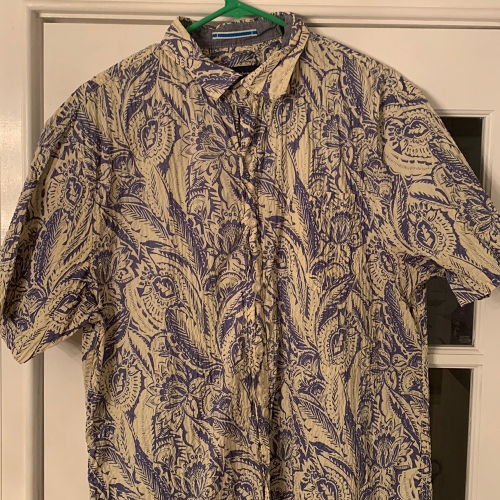 TOMMY BAHAMA SHIRT.  GREEN AND BLUE